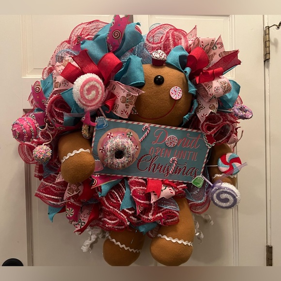 Gingerbread wreath - Picture 3 of 12